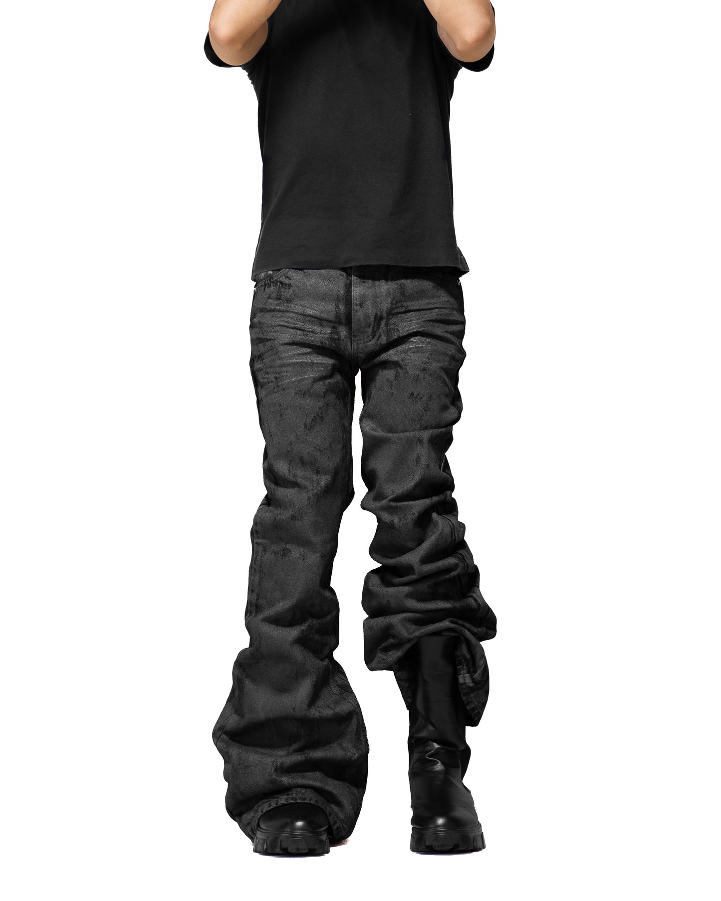 GLOSS BLACK FLARE PANTS
