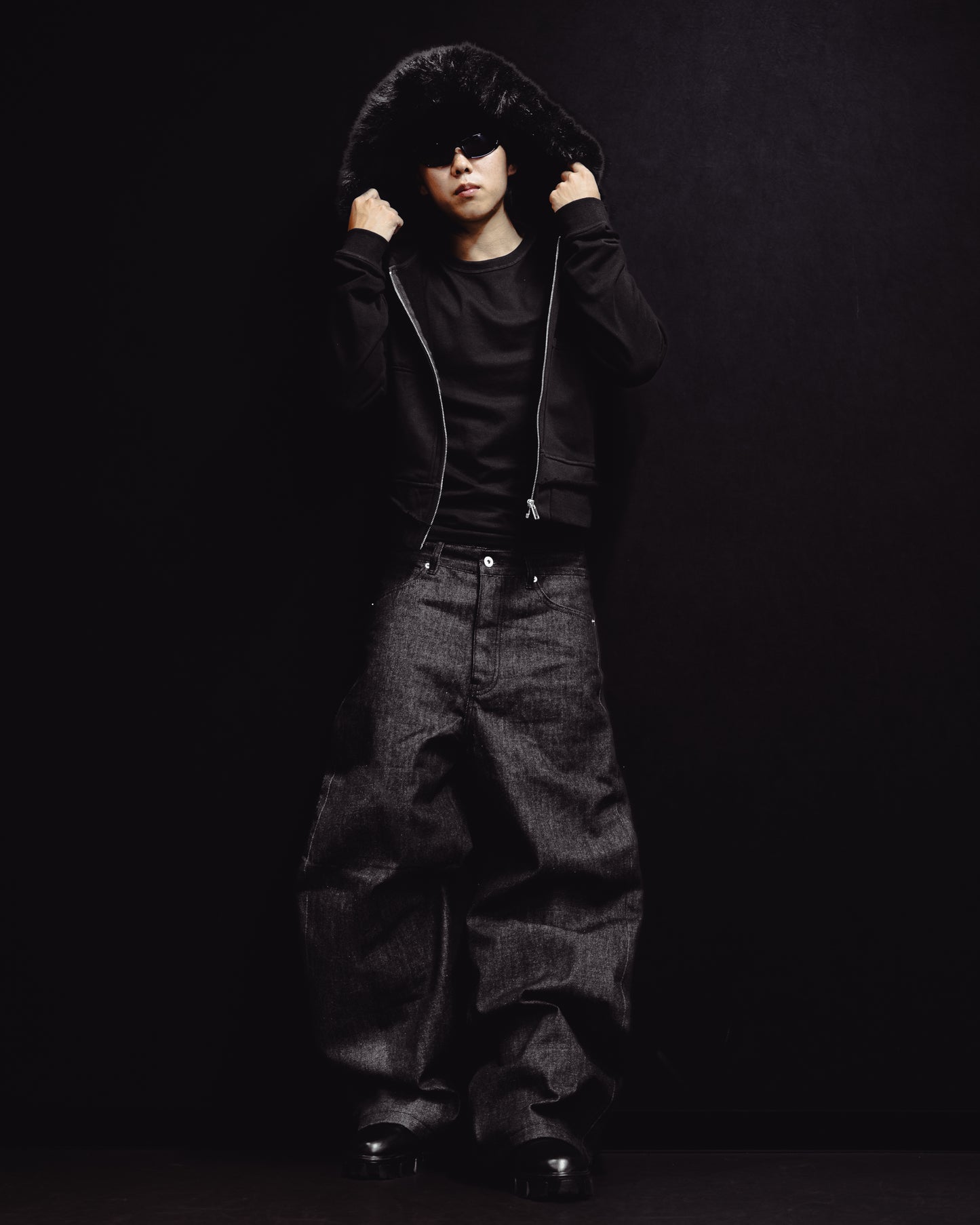 “CROPPED FUR BLACK HOODIE”
