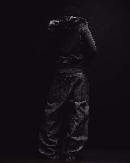 “VOLUME SHAPED WIDE BLACK DENIM”