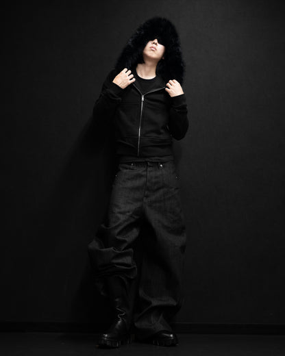 “VOLUME SHAPED WIDE BLACK DENIM”