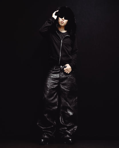 “COATING VOLUME SHAPED WIDE BLACK DENIM”