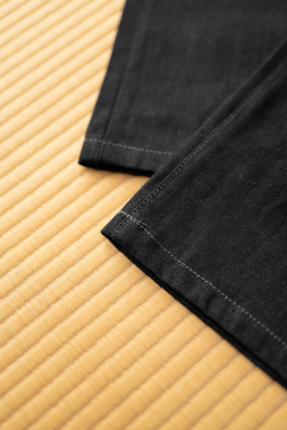 “VOLUME SHAPED WIDE BLACK DENIM”