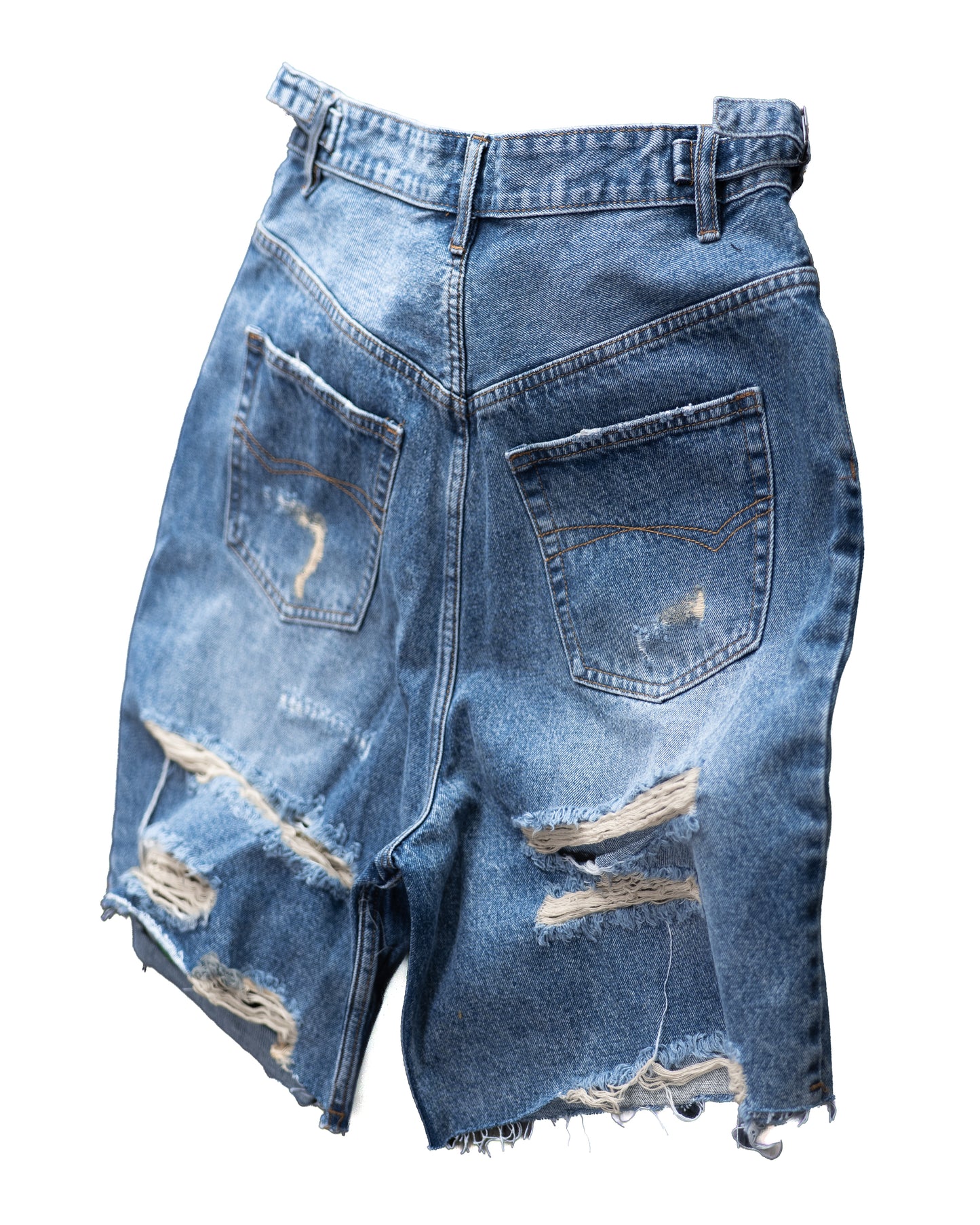 BLUE DAMAGE DENIM SHORTS